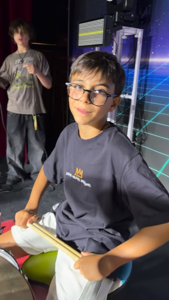 E tu, quanti errori farai stasera? 😜

Si sono conclusi i nostri saggi e, al di là di ogni scherzo, i ragazzi sono stati semplicemente FENOMENALI. ❤️

Ci hanno regalato emozioni, sorrisi e tanta soddisfazione. Siamo orgogliosi di ognuno di loro.

Vi adoriamo! ✨